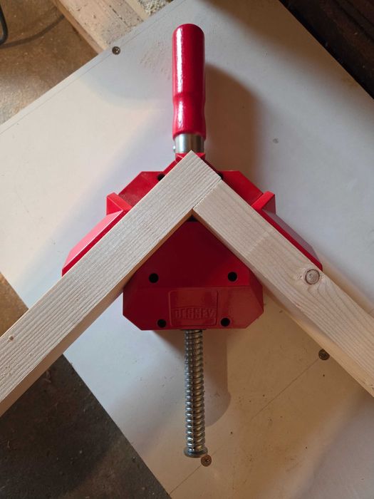 Ścisk , imadło kątowe samonastawne  Bessey WS 6