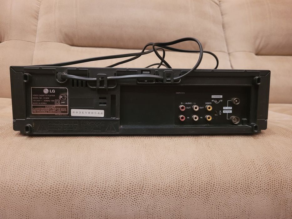 Продаю видеоплеер LG Hi-Fi