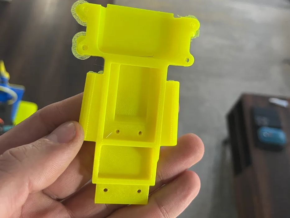 Chapa Chassis Duratrax Evader Traseira 1/10