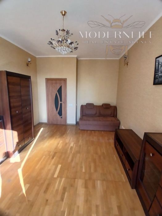 Продаж 1к квартири вул. Градинская 7