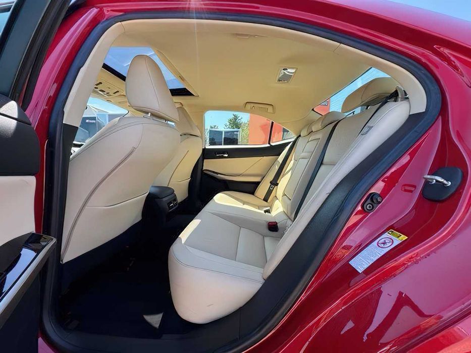Lexus IS 300      2016