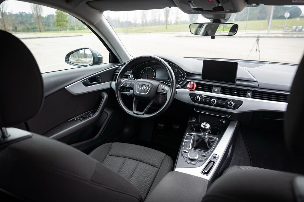 Audi A4 2.0 Tdi ( Poucos Quilômetros )