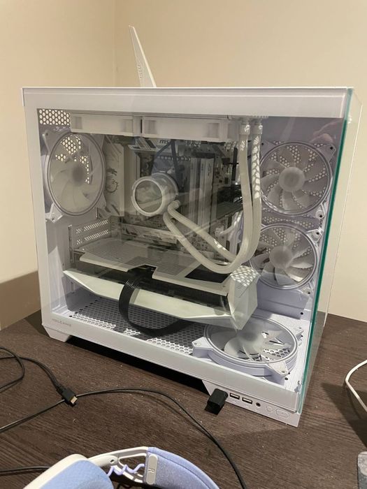 Komputer gamingowy Ryzen 9600x, DDR5 32GB, SSDm2, RX 9060xt