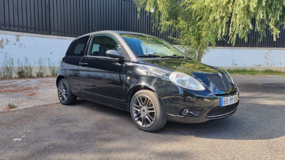 Lancia Ypsilon 1.3 MultiJet Momo Disign