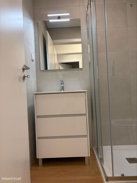 Estúdio - localizado em Alta Universitária Coimbra