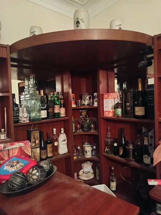 Móvel bar de canto