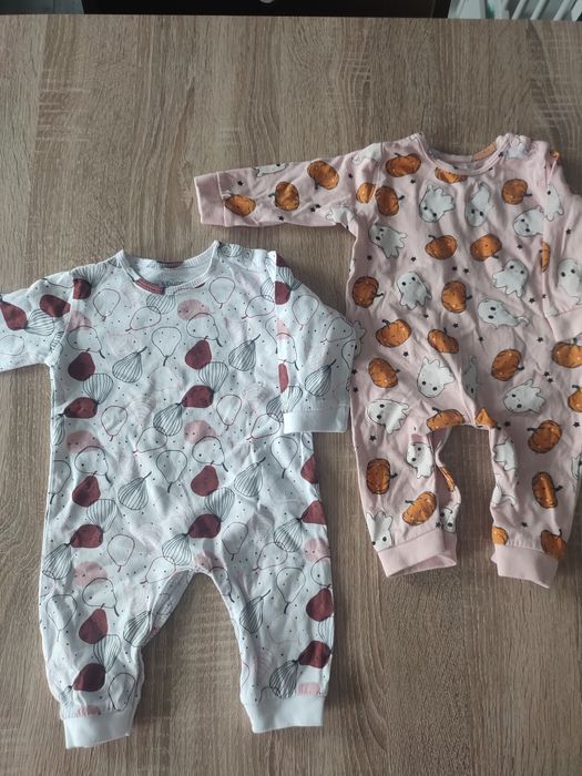 Śpiochy Sinsay 62 - dwie sztuki jak nowe + gratis 1 używane śpiochy