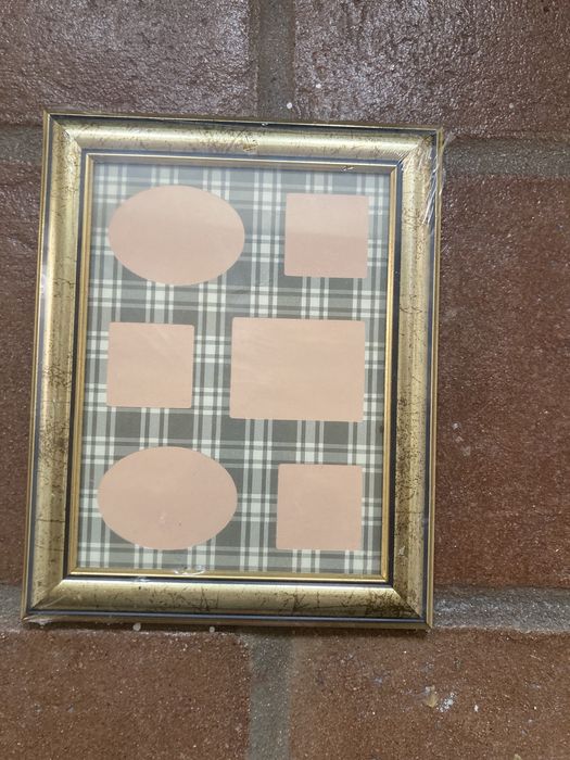 Golden Frames437559855625676803