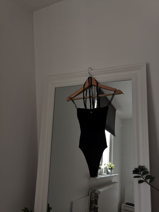 Czarne body prążkowane