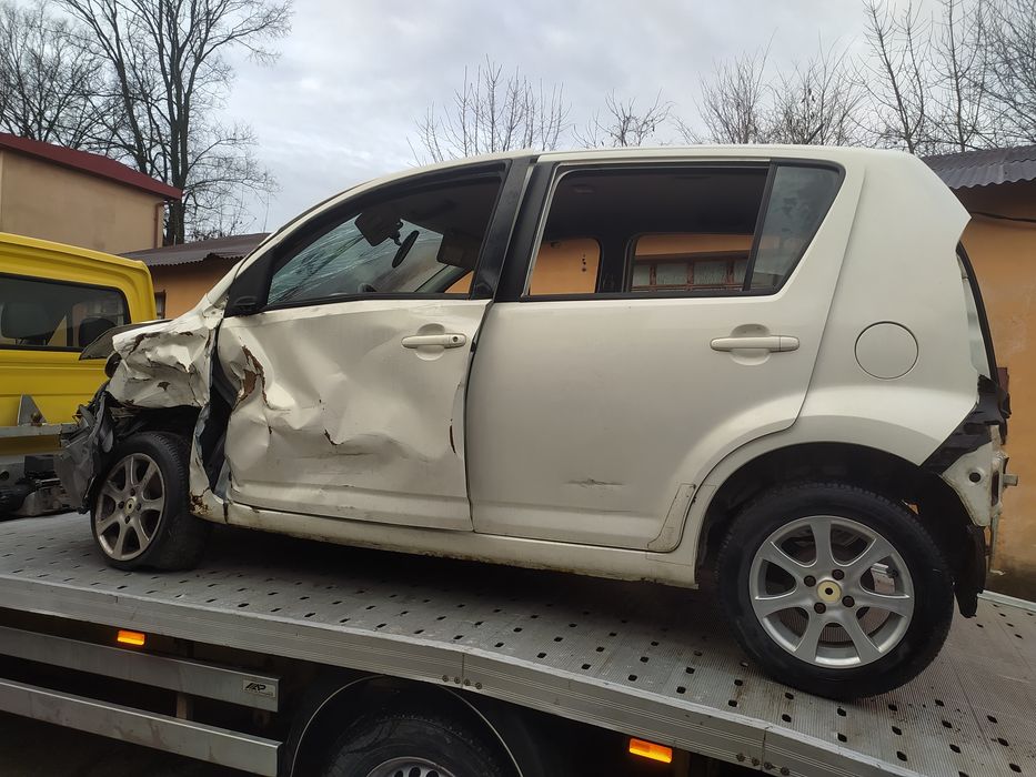 Subaru Justy 1.0 2010 silnik