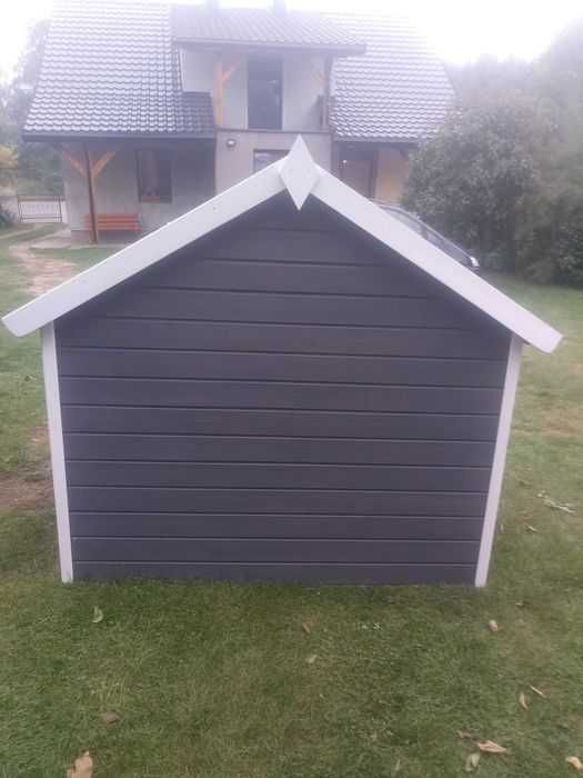 Domek drzwniany dla dzieci