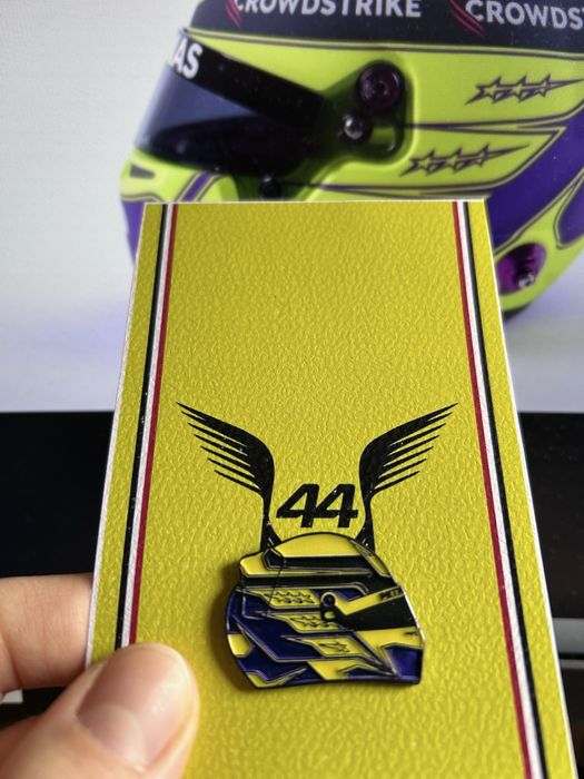 Pin F1 Lewis Hamilton Helmet