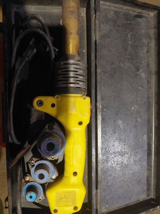 Паяльник для пластикових труб