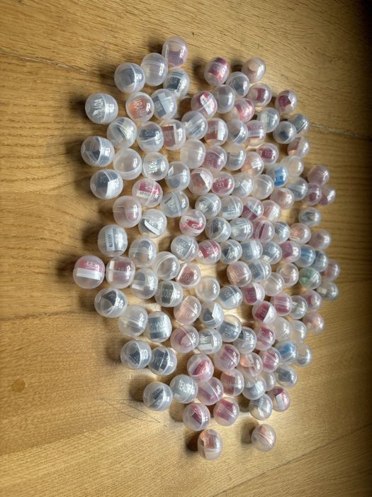 126 bolas de plástico