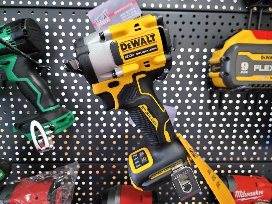 Безщітковий гайкокрут 3шв 407/610 нм 1/2" 20В Li DeWALT DCF921B каркас