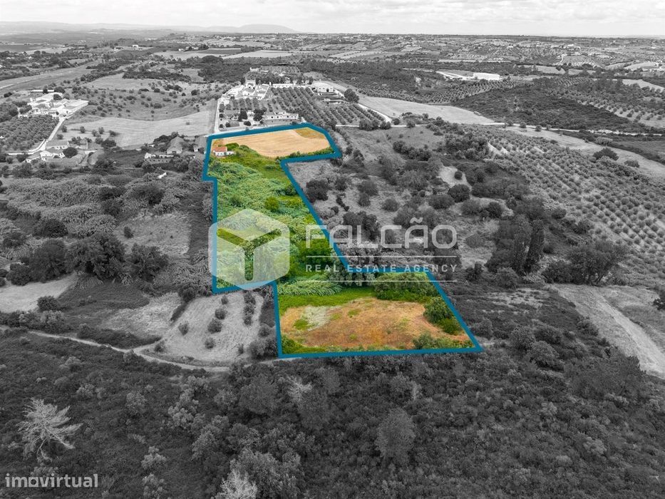 T3 Detached House for Restoration for Sale in Azambujeira and Malaqueijo, Rio Maior