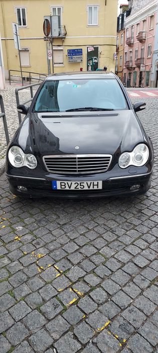 Mercedes-Benz Classe C 320 — fotografia 10