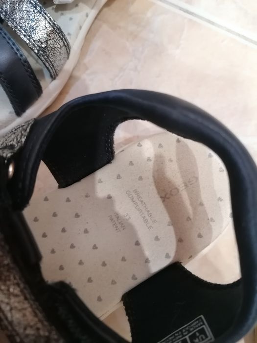 Sandálias n 33 geox