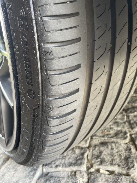 Jantes com pneus (BMW)