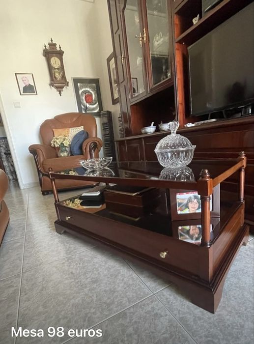 Mesa de sala  em bom estado