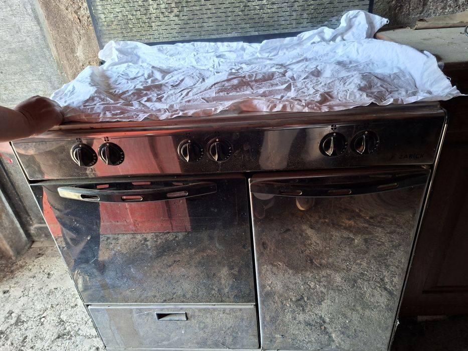 Fogão a gás em inox  4 bocas etado novo