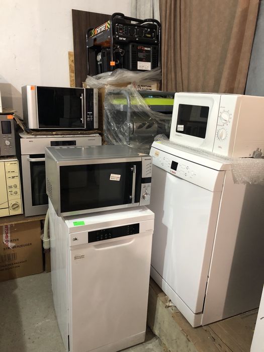 Мікрохвильова  піч в склад-магазині в м. Суми