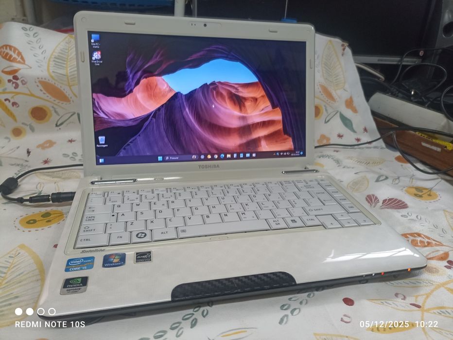 Toshiba Satélite L735-11R