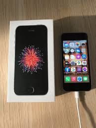 iPhone SE 2 GB / 64 GB szary 78% bateria