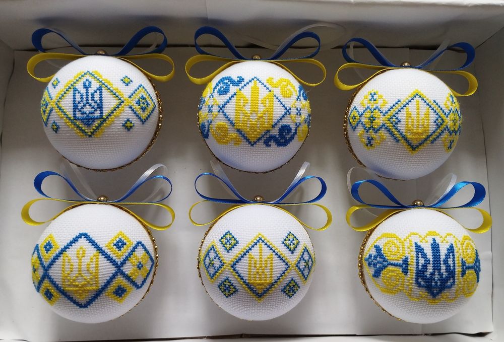 Вишиті іграшки новорічні ручна робота