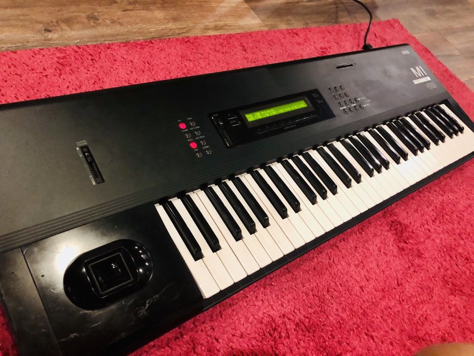 Korg M1 mitico sintetizador dos anos 80