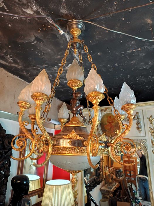 Candeeiro Bronze Banho Ouro Tulipas Vidro Chama