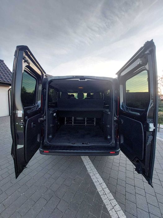 Wynajmę busa 8 osobowego Renault Trafic SpaceClass Long Passenger,