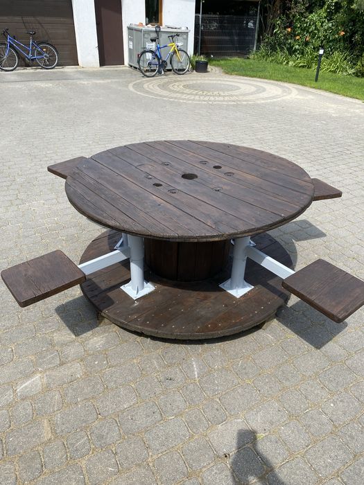 Stolik ogrodowy pięcioosobowy