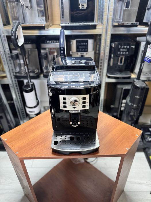 Кофемашина Delonghi Ecam 22.110 b