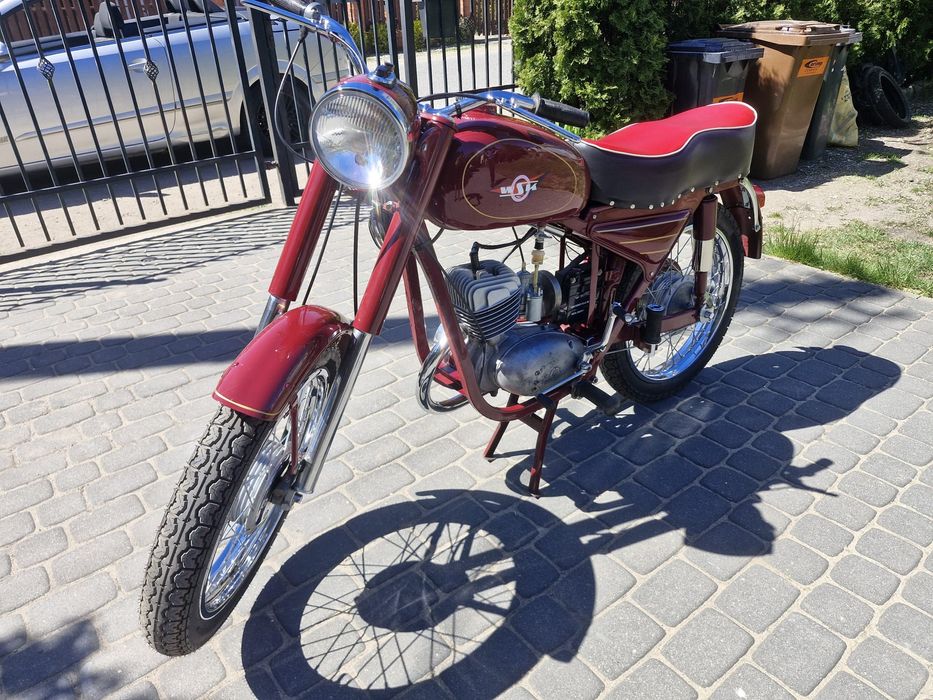 WSK 125 M06. Dwuramówka