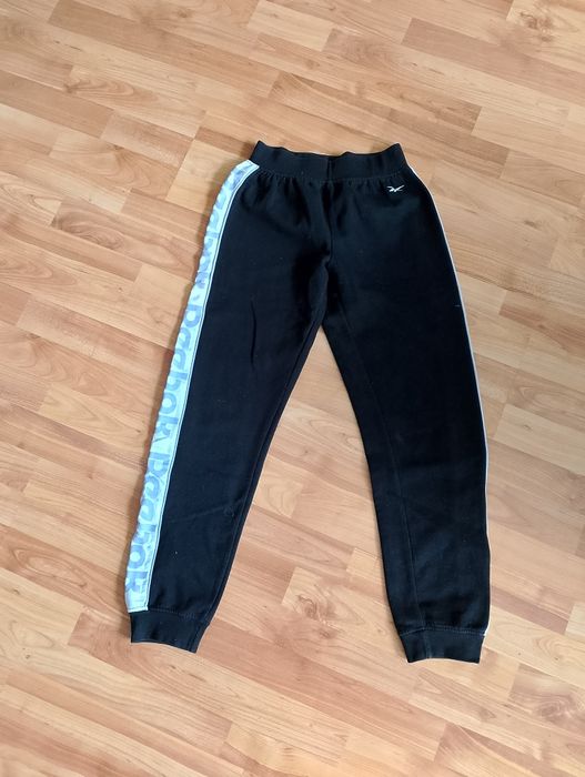 Czarne spodnie dresowe dziewczęce dresy Reebok  rozmiar 152