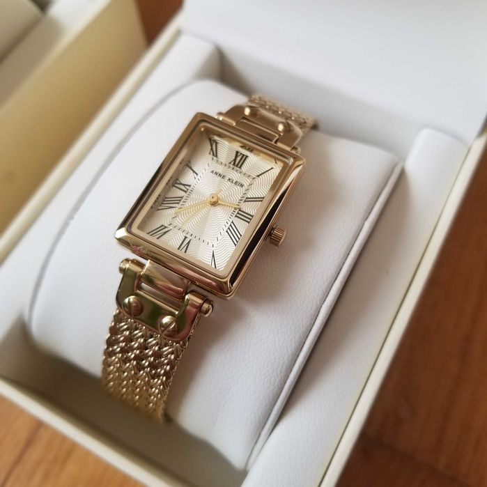 Часы ANNE KLEIN фирменные