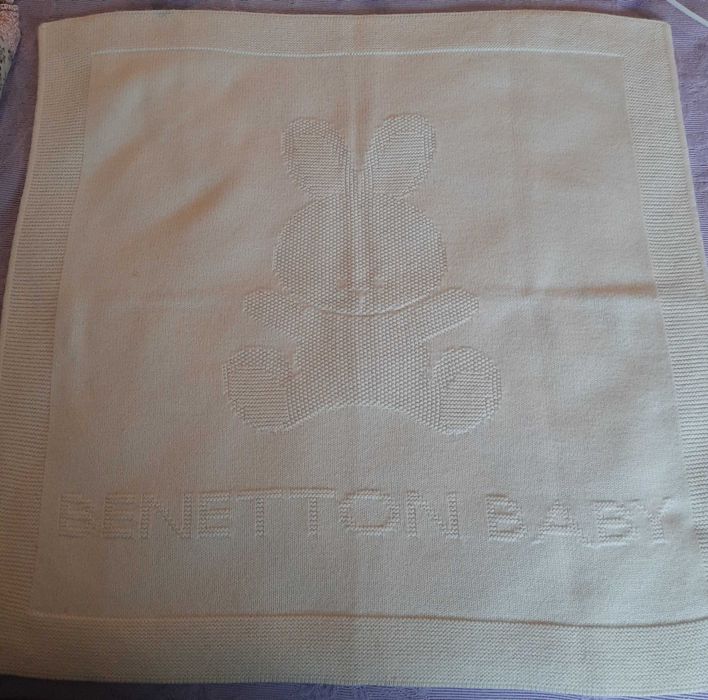 Manta bebe benetton
