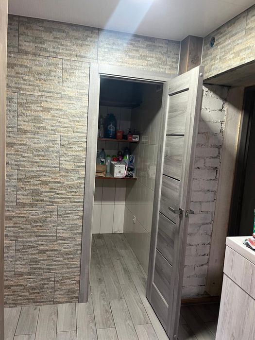 Продається  1/2 квартири