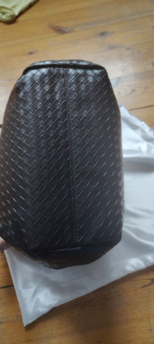 JW PEI czarna torebka średni rozmiar