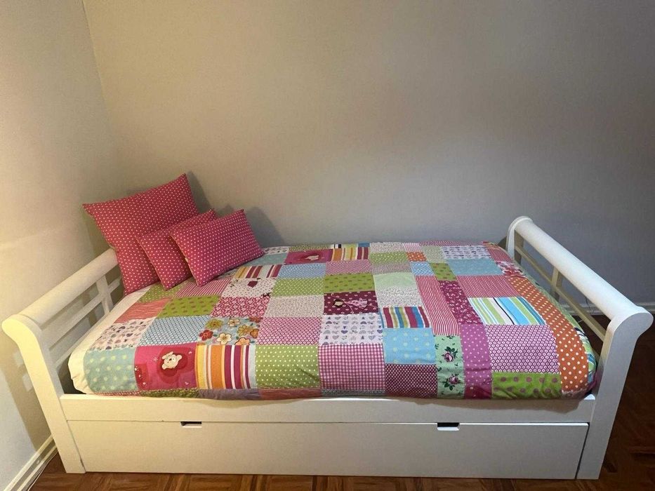 Cama singular, negociável