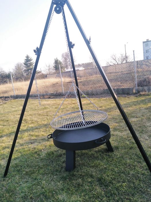 Grill, palenisko 70 cm blacha 4,trójnóg,spawane