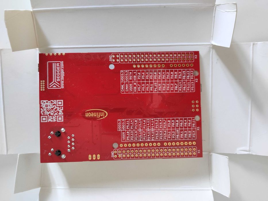 Microcontrolador Infineon XMC4700 Relax Kit