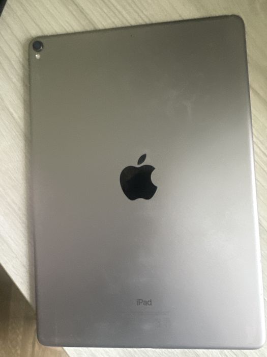 Ipad pro uzywany w bardzo dobrym stanie + rysik