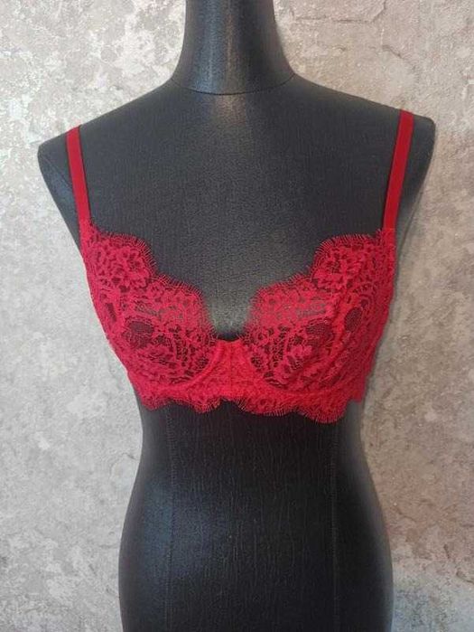 Мереживний жіночий бюстгальтер лівчик