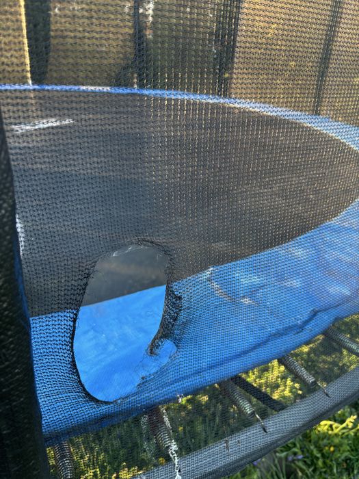 Sprzedam trampoline  mało używana