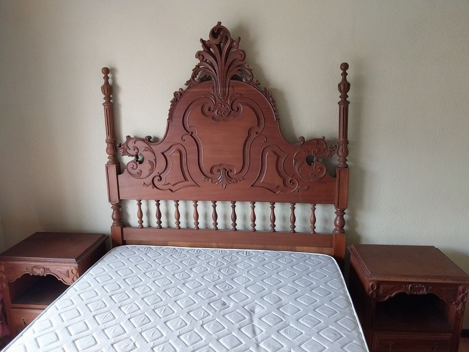 Quarto antigo em bom estado