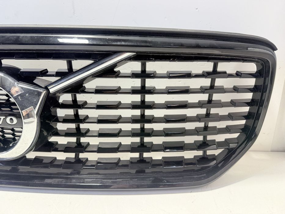 Volvo XC40 grill atrapa chłodnicy R-design 18-22