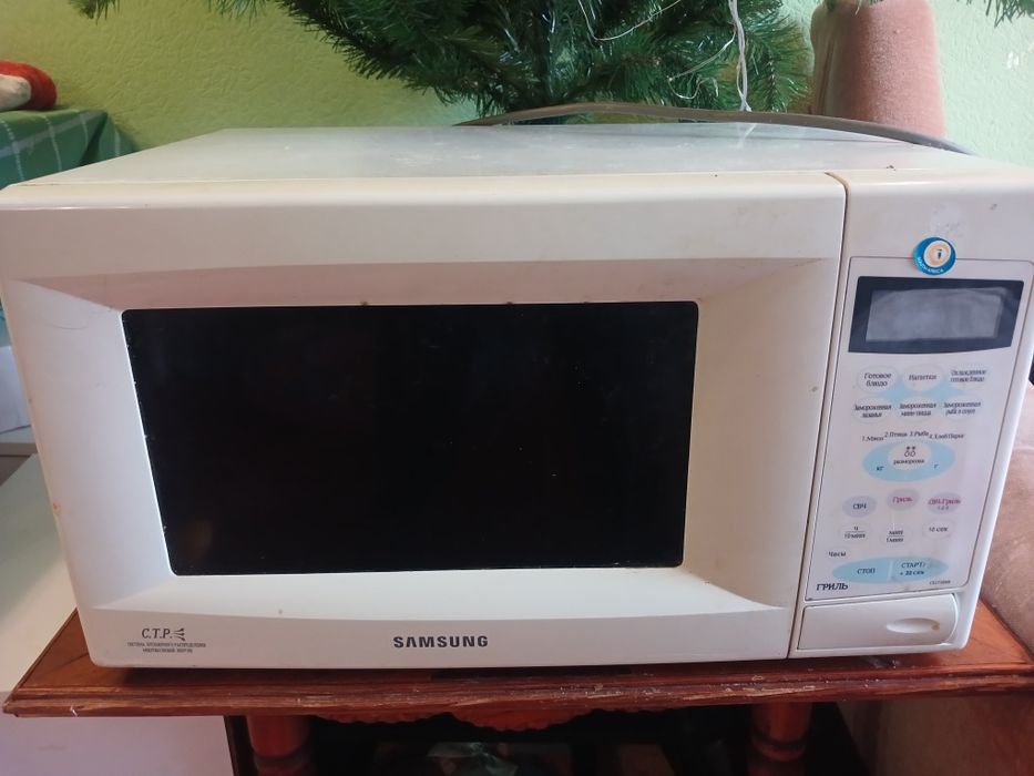 Мікрохвильова піч Samsung