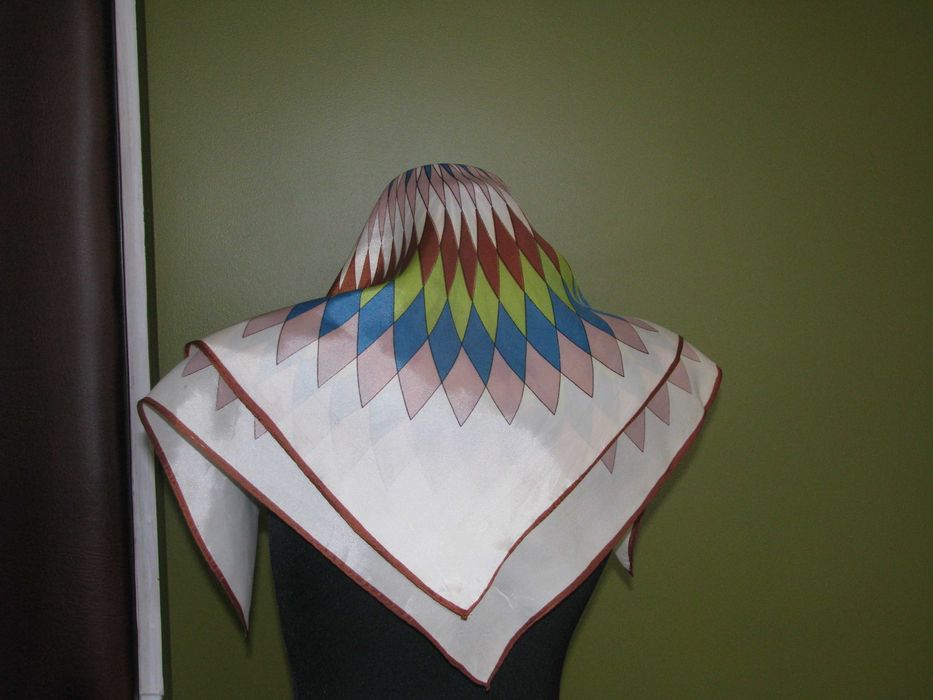 chusta satyna brąz, krem, turkus, seledyn 58x58 cm